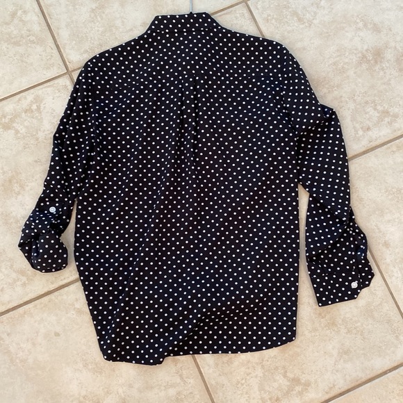 Long sleeve blouse, tie front, sleeves can be rolled up. Excellent condition! - Picture 5 of 5